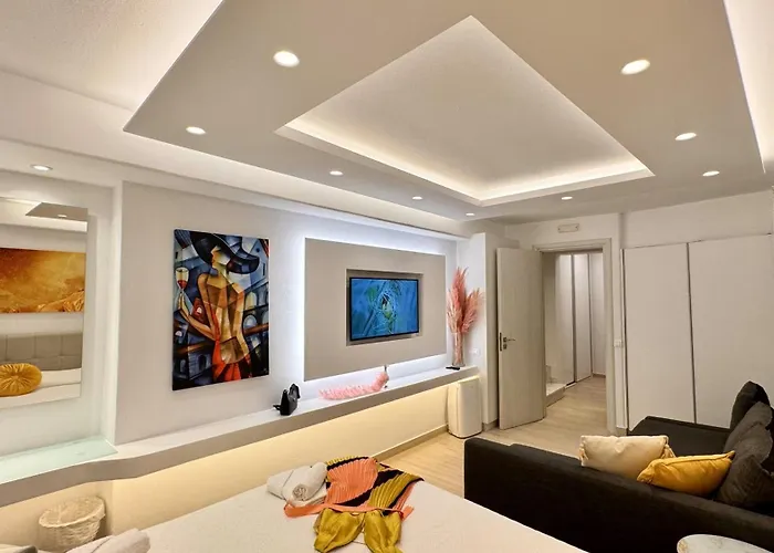 Apostolis House